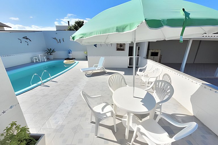 Apto Superior no centro de Garopaba