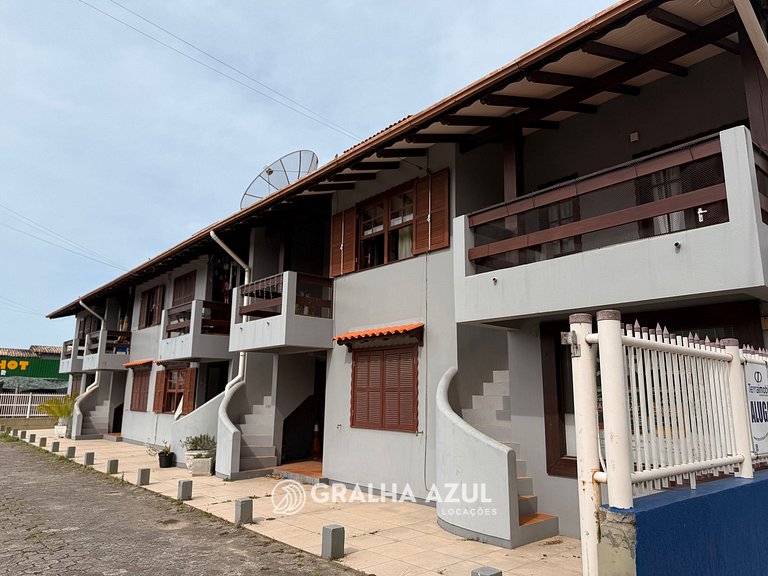 Apartamento de 02 quartos no centro de Garopaba!